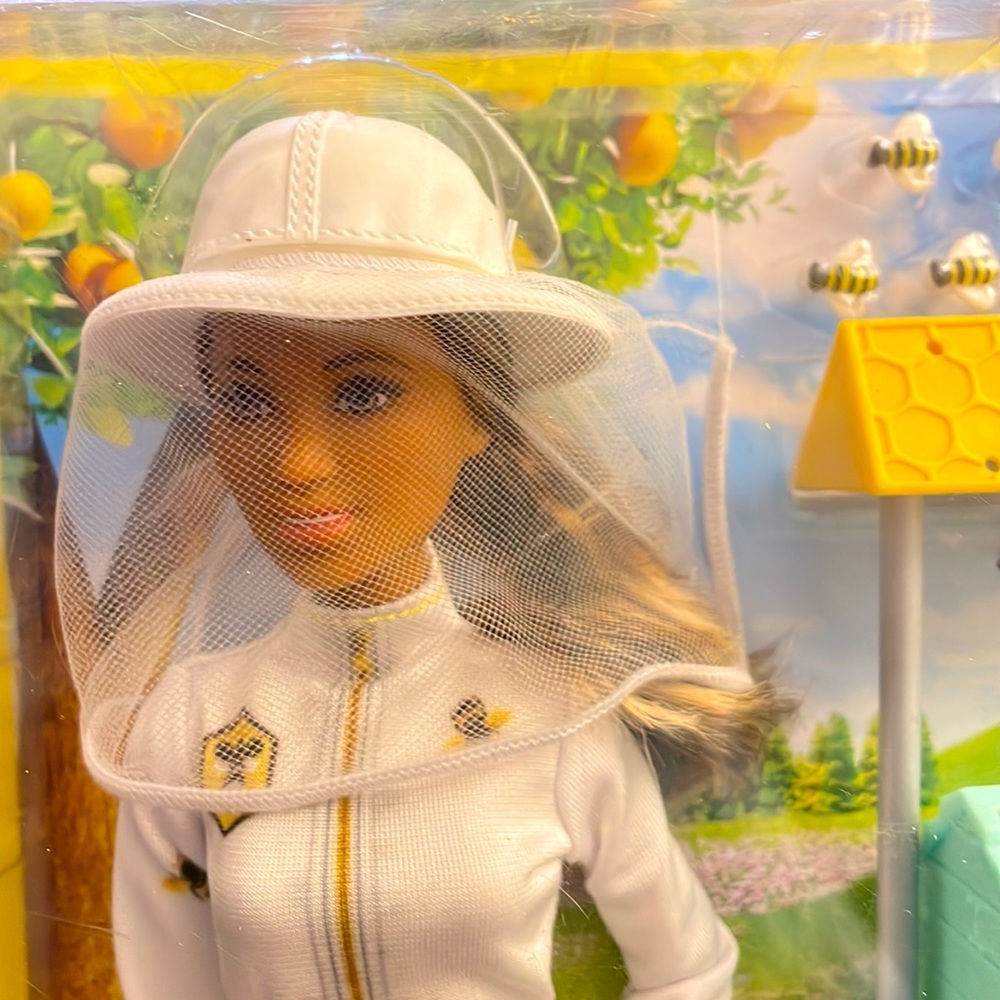 New African American Beekeeper - Picture 3 of 4